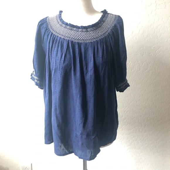 Old Navy Scoop Neck Smocked Blouse Size XL Elastic Neck Off Shoulder Top Navy - Picture 2 of 10